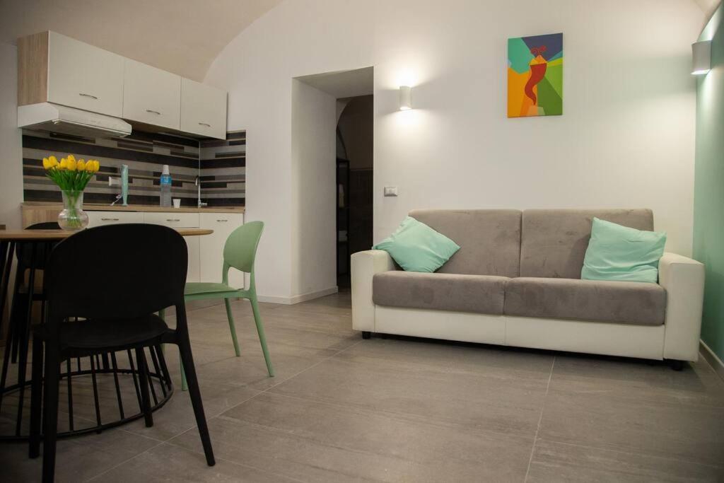 Apartment Intero - Chiaia
