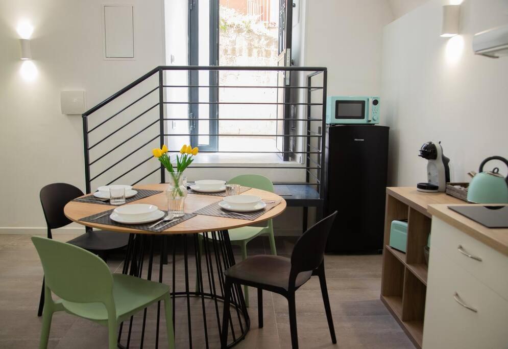 Apartment Intero - Chiaia