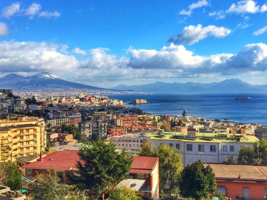 Apartment Intero - Chiaia Naples