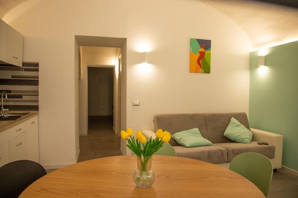 Apartment Intero - Chiaia *