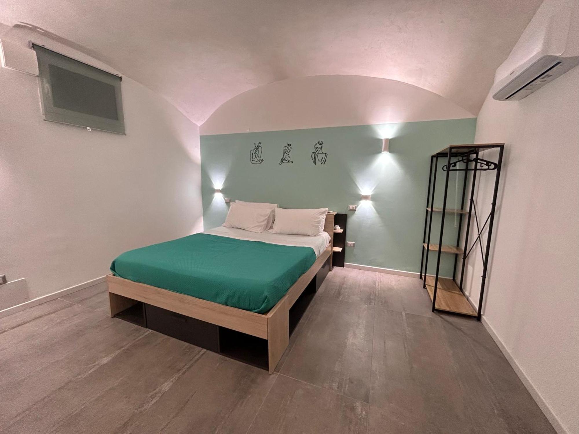 Intero - Chiaia Apartment
